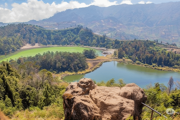 Batu Pandang Ratapan Angin: Spot Ikonik dengan Pemandangan Magis 8 Batu Pandang Ratapan Angin